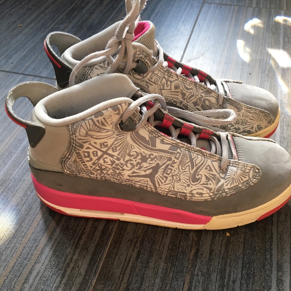 Jordan sneakers - Picture 3 of 5